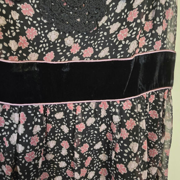 Cynthia Steffe Women's Silk Floral Fit and Flare Dress with Velvet Trim Size 4 - Picture 3 of 9